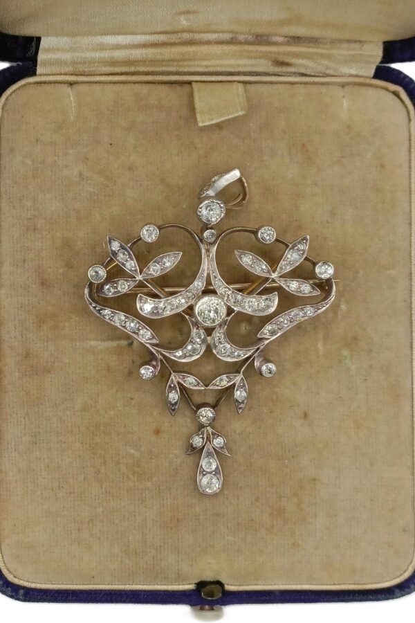 A late 19th/early 20th century diamond époque pendant/brooch